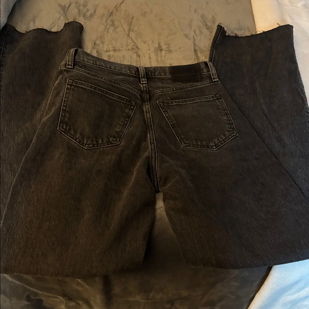 Abercrombie and Fitch 90s Relaxed High Rise Black Jeans 0L - Picture 2 of 5